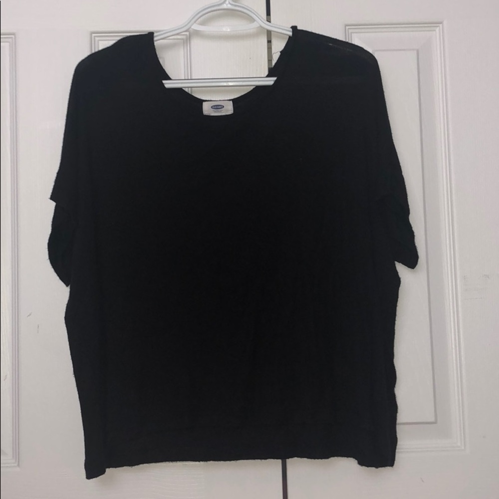 black old navy tee